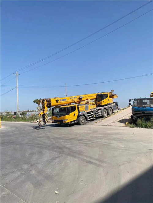 米林县吊车作业时，可能会产生哪些额外收费项目？