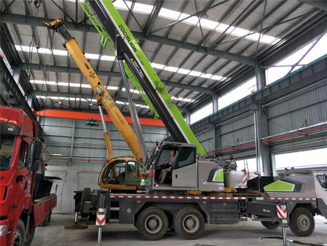 米林县高空车出租需要注意哪些安全事项？