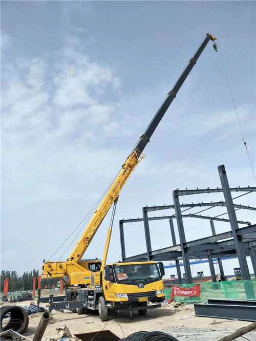 米林县超高层建筑钢结构吊装案例
